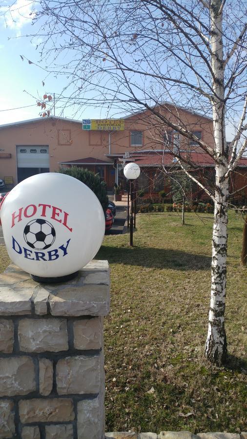 Hotel Derby Orasje Экстерьер фото