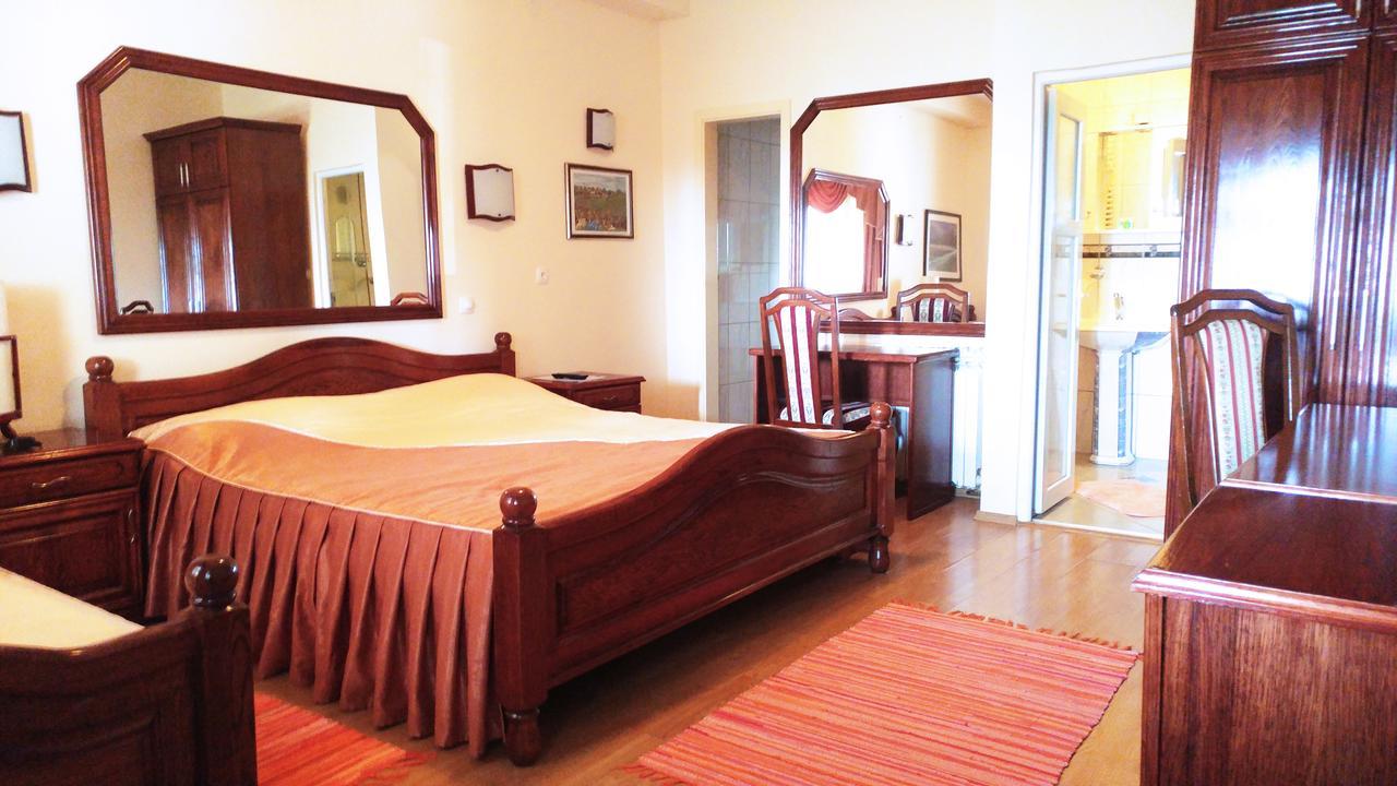 Hotel Derby Orasje Экстерьер фото