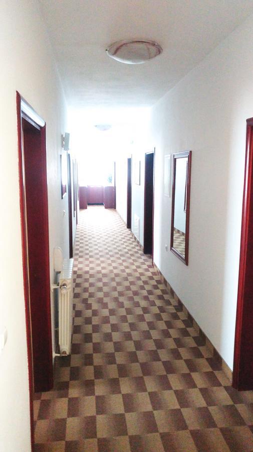 Hotel Derby Orasje Экстерьер фото
