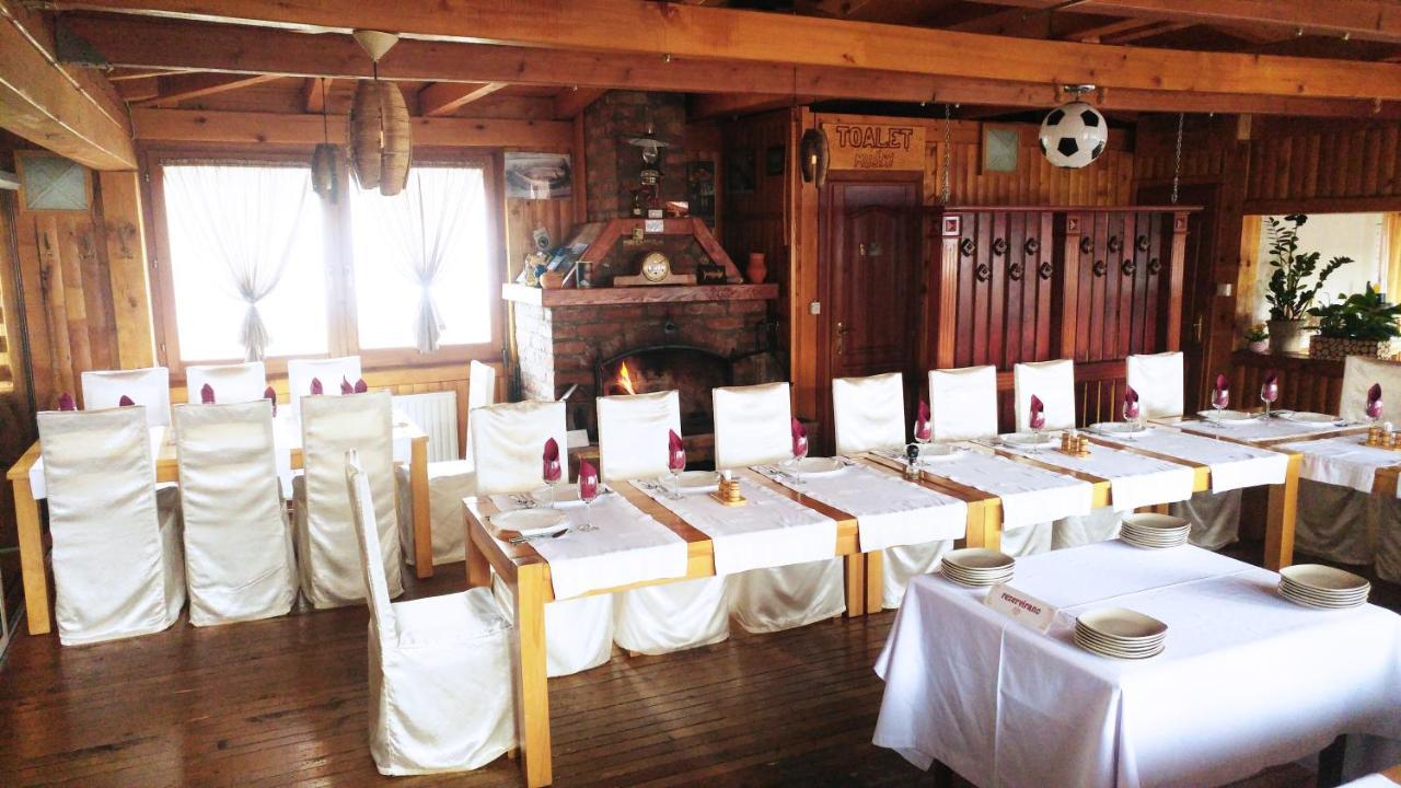 Hotel Derby Orasje Экстерьер фото