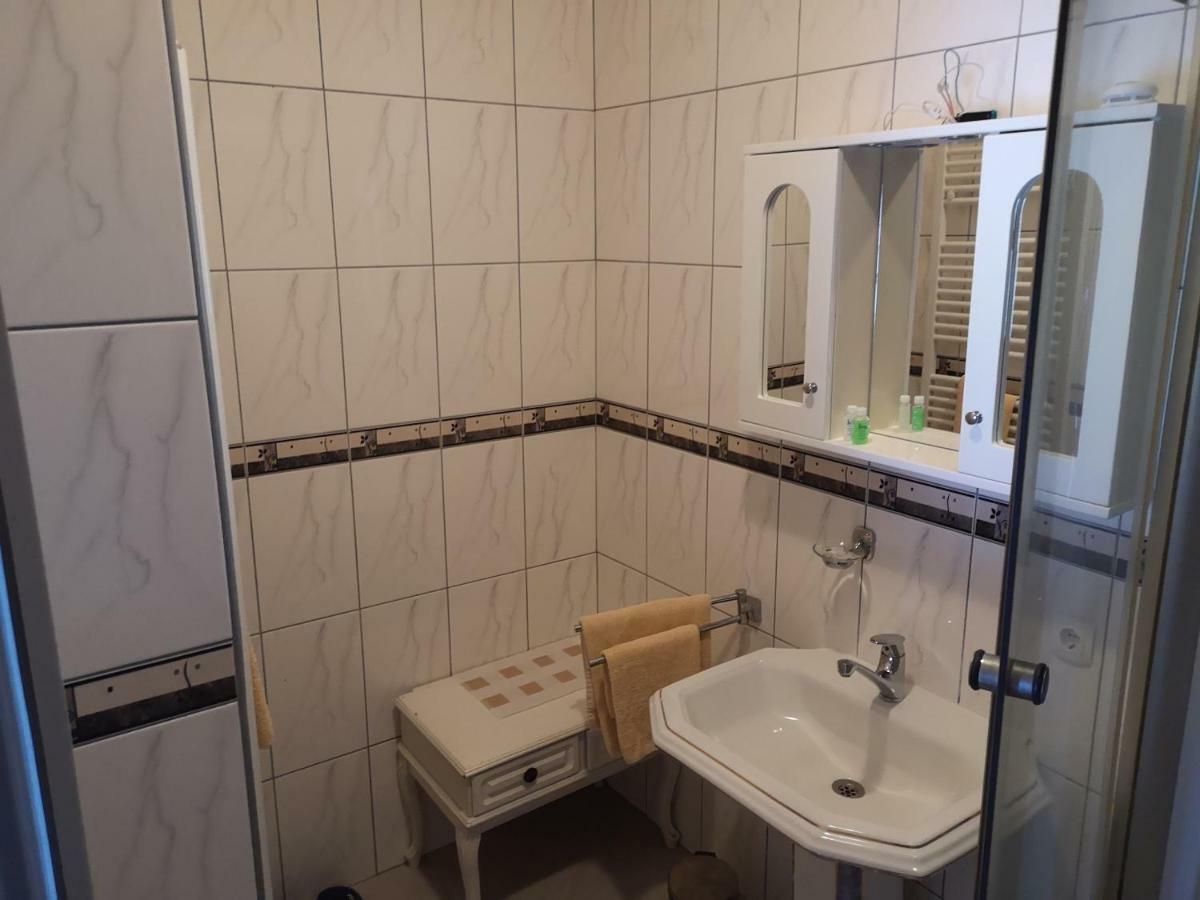 Hotel Derby Orasje Экстерьер фото